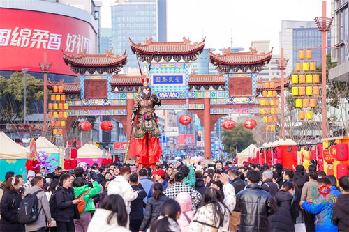 回家过年,拍张全家福 市文明办发出过年倡议